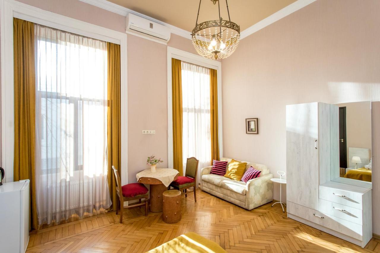 Hb Apartments Mari Brose Tbilisi Exterior foto